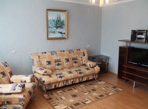 Двухкомнатная квартира в центре квартира посуточно ул. 50 лет Октября 24, Тюмень