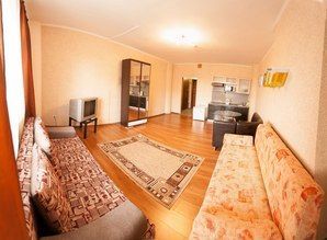 apartment daily 50 let VLKSM, 13, Tyumen