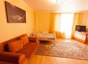 apartment daily 50 let VLKSM, 13, Tyumen