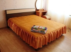 Bedroom large bright apartment apartment daily Permyakova 86, Tyumen