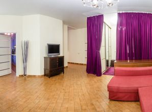 Luxury apartment with renovation apartment daily CHistopolskaya 36, Kazan