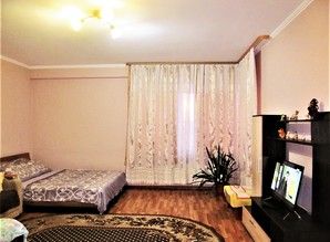 Сдам посуточно или на часы квартира посуточно Улица Сварщиков, дом. 2 а, Верхняя Пышма