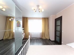 I rent an apartment apartment daily chelyuskincev 33a, Yekaterinburg