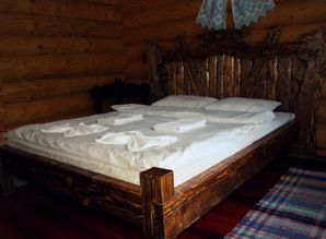 SINEVIR HOTEL BERLOGA HOLIDAY AT LAKE mini-hotel daily Sinevirskaya polyana, Ozero Sinevir, Mizhhiria