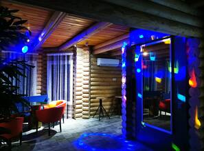 Daily rent of a house with a swimming pool Kyiv daily Kyiv Zodchih