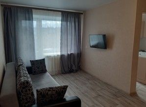 Квартира рядом с ТюмГНГУ квартира посуточно 50 лет Октября,47, Тюмень