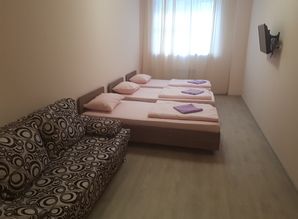 Студия в центре на 5 человек квартира посуточно 3-й мкр-н. д.34а, Златоуст