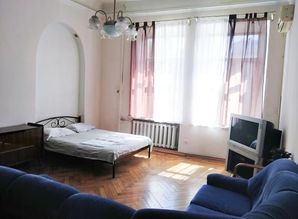 The apartment is inexpensive in Odessa. apartment daily Bunina, Odessa