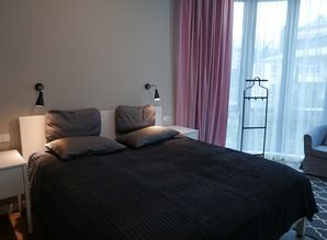 Апартаменты 'Эдинбург Тауэр' у моря квартира посуточно Свердлова 13/2, Ялта