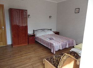 Трехместный номер-студия 'Лаванда' мини-отель посуточно ул. Шаляпина. 16В, Новый Свет