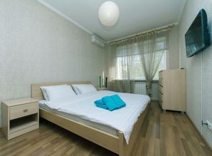 apartment daily SHelkovichnaya 7a, Kyiv