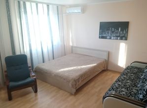 квартира посуточно Николая Зелинского,3, Тюмень