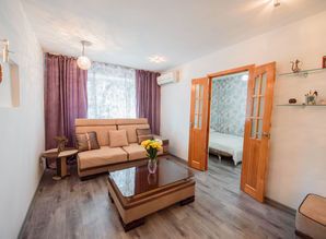 apartment daily Muratbaeva 160 ugol Str. Karasaj batyra (byvshaya Vinogradova), Almaty