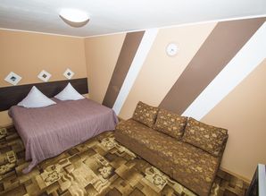 apartment daily Strelochnikov 4, Yekaterinburg