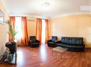 квартира посуточно Горького 25, Киев