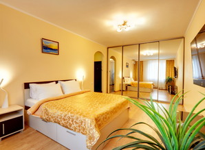 apartment daily Anny Ahmatovoj 30., Kyiv