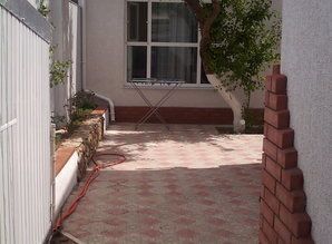 Сдам 2-х комнатный дом с отдельным дворо квартира посуточно Кирова, Евпатория