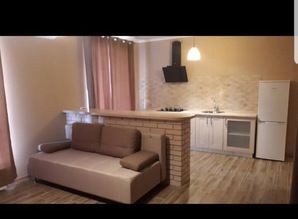 apartment daily naberezhnaya Pobedy 42s, Dnipro (Dnipropetrovsk)