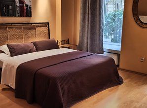 Center. 2 Bedrooms, Parking apartment daily Ekaterininskaya 4, Odessa