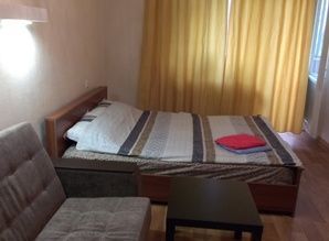 Сдам 1 комнатную квартиру в Евпатории квартира посуточно ул.Казаса 9, Евпатория