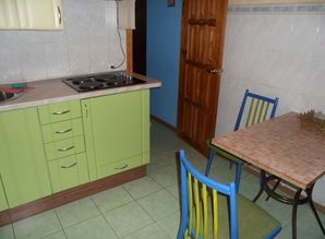 квартира посуточно Патриарха Мстислава Скрипника 7, Киев
