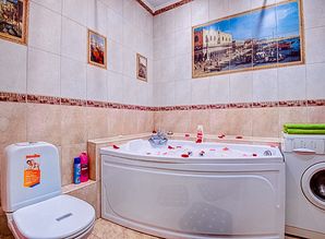 Двухкомнатная квартира с джакузи! квартира посуточно Трактористов 04, Екатеринбург