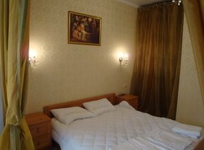 Своя . в историческом ЦЕНТРЕ Одессы квартира посуточно В.Холодной пл.,1/Соборная пл., Одесса