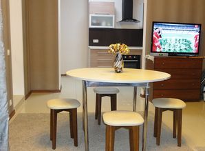 квартира возле парка Шевченко квартира посуточно ул.Базарная, 5, Одесса