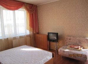 3rd house from the metro Minskaya apartment daily Obolonskij 11A, Kyiv