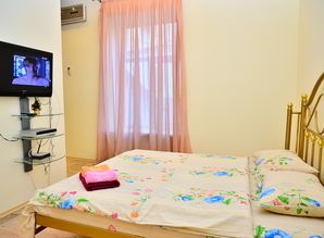 квартира посуточно ул. Круглоуниверситетская 6, Киев