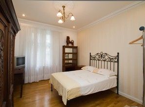 квартира посуточно Бориса Гринченко, 4, Киев