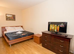 Cozy apartment near metro Molodezhnaya apartment daily Elninskaya 13, Moscow