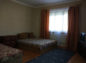 Комнаты в частном дом без хозяев дом посуточно ул. Льва (Суворова), 18, Берегово