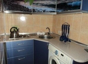 дом со своей беседкой. дом посуточно ул.Калинина,30-3, Алупка