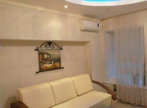 Хорошая квартира в Центре ! квартира посуточно Базарная 69, Одесса