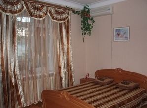 1ком. квартира 2/2 в курортной зоне квартира посуточно ул.Бартенева.12, Евпатория