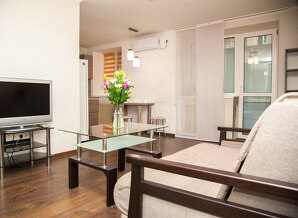 Daily rent 1-room semi-suite Ukrainskaya st. apartment daily vulicya Ukraїnska, 43, Zaporizhzhia