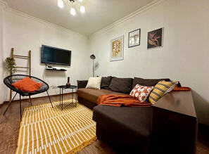 2-room suite, near the restaurant 'Villa Oliva' apartment daily Str. Divnogorskaya, 13, Zaporizhzhia