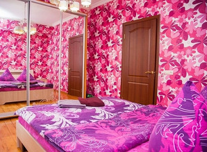 2к Полулюкс рядом с проспектом Соборным квартира посуточно улица Сталеваров, 7, Запорожье