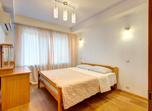 apartment daily Lesі Ukraїnki, 2, Kyiv