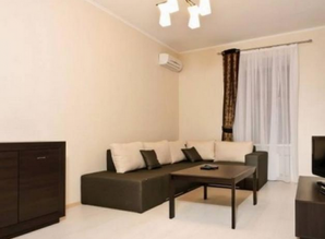 2 to the apartment, 70 m², 2/5 fl. rent. apartment daily Kazanskaya, Saint Petersburg