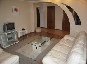 квартира подобово Горького 100, Київ