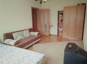 квартира посуточно ул.Урловская 36, Киев