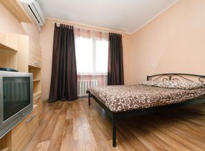 квартира подобово Урлівська 38, Київ